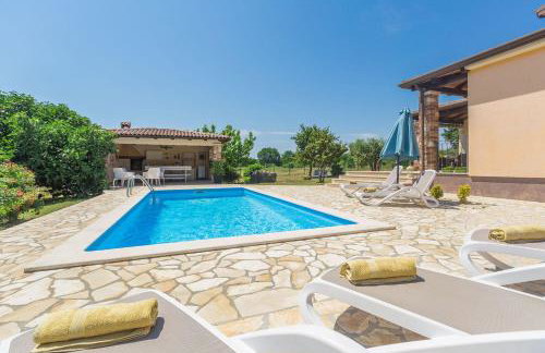 Traumhafte Villa mit Privatpool, Tischtennis, Babybett, Hundefreundlich - Photo 8