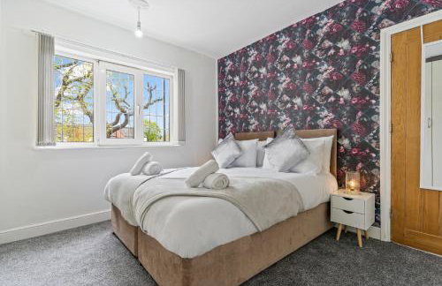 4 to 6 Beds Van Parking South Birmingham NR Edgbaston Solihull Relocations Insurance and Work Bookings Welcome - By Samina - ARZ Stays - Foto 5