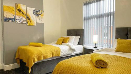 Cliff House By RMR Accommodations - NEW - Sleeps 8 - Modern - Parking - Foto 4