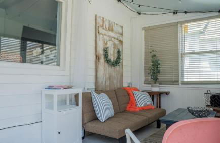 Sister Lake Cottages - Unit 4 - Photo 4