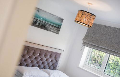 Stylish 4 Bed Trentham Retreat with Pool Table - Foto 12