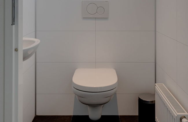 Chalet by Pond in Eindhoven Holiday Park - Foto 3