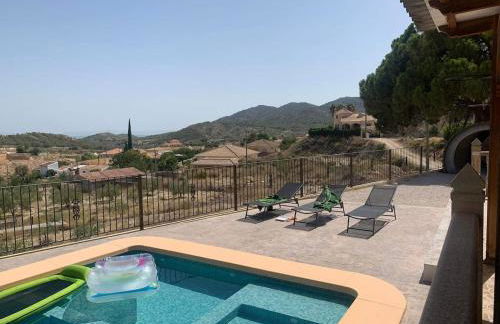 Maison typique avec vue dégagée sur la vallée - Photo 31