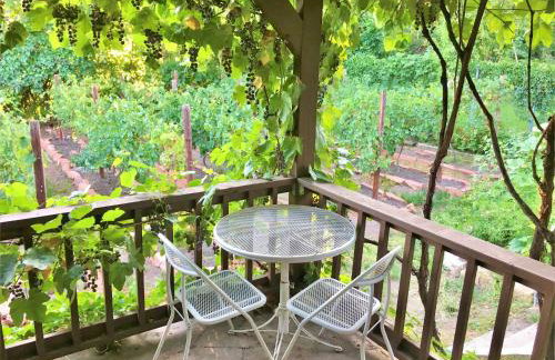 6-Bedroom Tudor in the Downtown Historic District - Foto 10