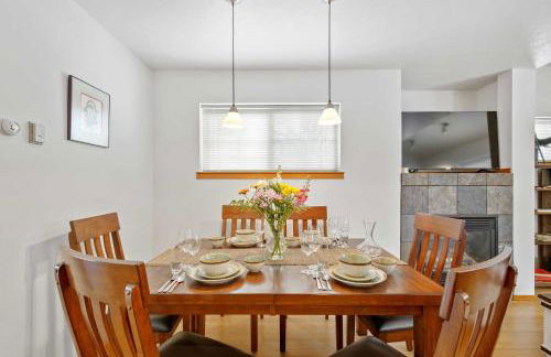 Heart of Bozeman Townhome with Patio Near MSU - Foto 10