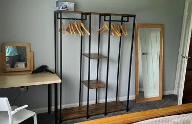 'Kodi's Place' Well appointed 1 bedroom apartment with excellent transport links and free Wi-Fi - Foto 11