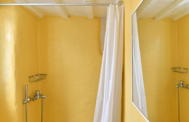 Kastro Traditional House - Photo 11