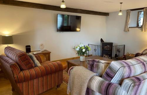 Hot Tub, Stream-Side Garden, Mountain Views, 17thC - Photo 26