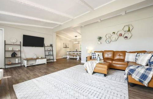 The Bumble Bee Hive 7-Bedroom House w/ Hot Tub - Foto 65