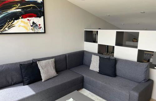 LOU BRISOU - Foto 28