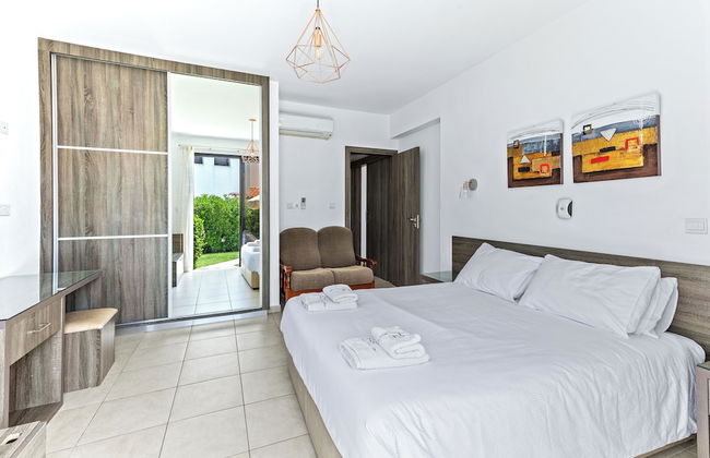 Platzia Beach Villas - Foto 14