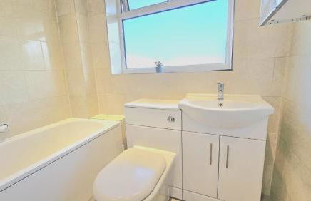 3 BEDROOM, FREE PARKING, WiFi, COSY, 5-BED HOUSE WITH GARDEN - Foto 21