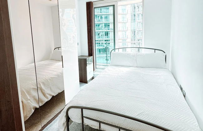 Two Bedroom Luxury Waterfront Apartment in London - Foto 9