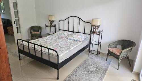 Ganze Wohnung mit Garten - Foto 1