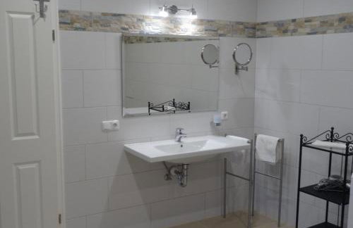 Apartment Modern eingerichtete Suite mit Terrasse by Interhome - Foto 8