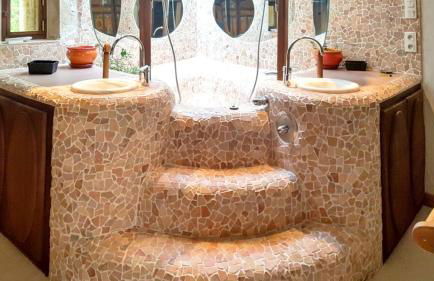 Villa spacieuse à Crastes avec piscine privée et vue montagne - Photo 25