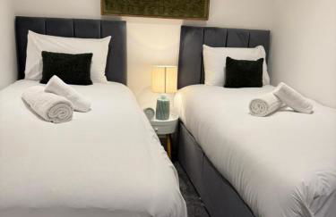 Large Luxury 5BDR Home 2 Bath and Free Parking - Foto 26