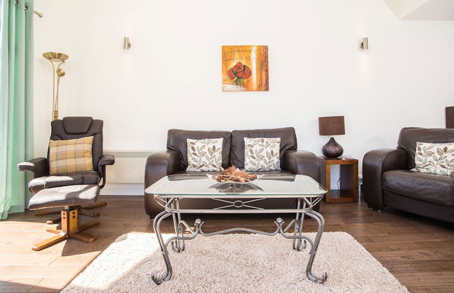 Stoneleigh Village - Photo 43