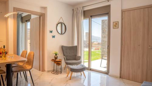 Villa Leandros Premium Suites - Foto 5, Internal: Not applicable to any particular room