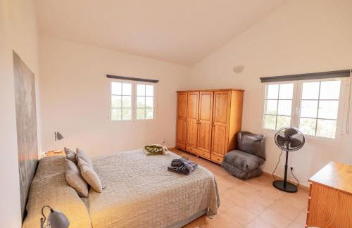 Casa Amaya - Spacious House with Pool, Large Garden, BBQ, 2 Terraces, and Ideal Location - Photo 15