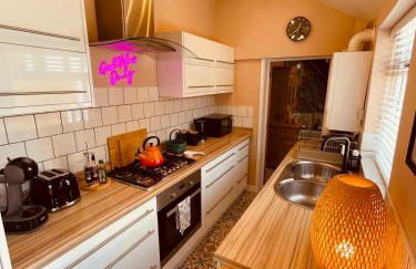 Overleigh Cottage, with optional Hot Tub hire - Photo 9