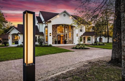 The LUX at West Event & Stay, Pool, Golf & Pickle - Foto 51