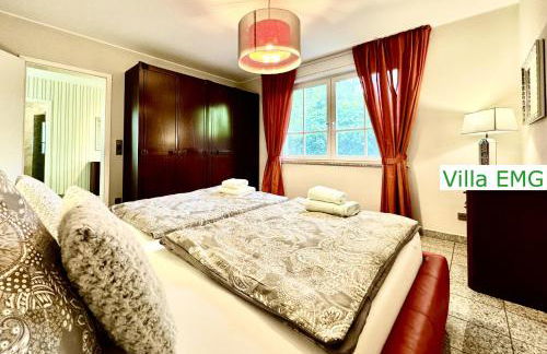 Ferienhaus Villa EMG Gelsenkirchen nah Essen Dortmund mit Pool und Garten für Familien Gruppen bis 21 Personen - Foto 4