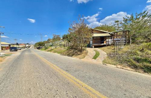 Chalezinho Mata Virgem - perto do centro e cachoeiras, cozinha completa e churrasqueira - Foto 15