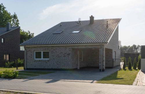 Seevilla am See mit Sauna, Kamin, privatem Steg und Seezugang - Foto 2