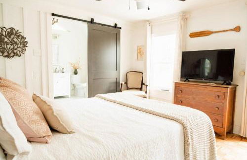 Historic Garden Suite Walk to Bay and Downtown - Foto 1