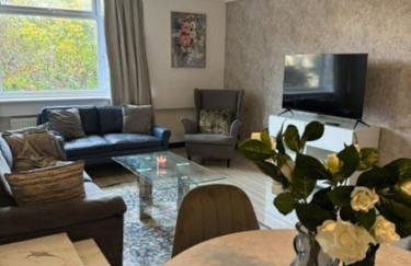 Stylish London Stay 2-Bedroom Duplex Sleeps 6 - Foto 10