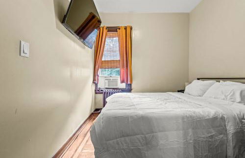 Massive NYC House with Pool Table - Foto 17