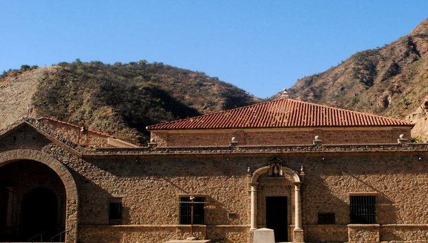 Rioja Coast Villages Tour - Photo 4, Traditional Riojan architecture