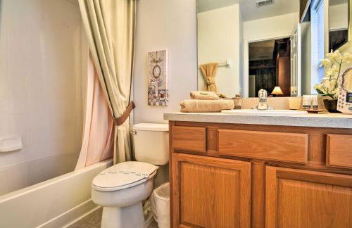 Luxe Terra Verde Villa with Theater 6 Mi to Disney! - Foto 24