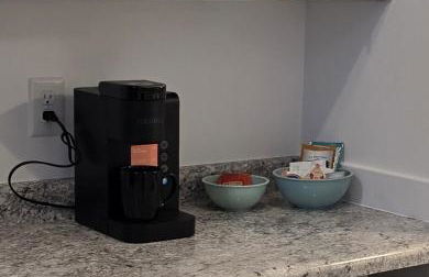 Relaxing Downtown 1 Bed, Dog Friendly Apartment with Deck, Dog Exercise Area - Foto 3