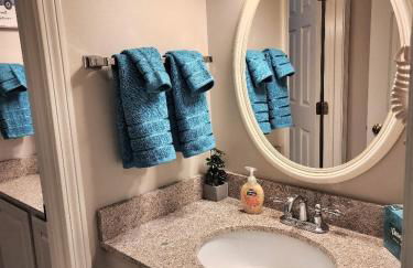 Mountain View Suite Sleeps 4 Ski OnOff Jiminy Peak - Foto 8