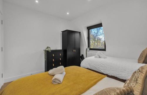 2 Bedroom Flat By Key Light Properties Short Lets & Serviced accommodation two minutes walk from Canada Water Station - Great for Contractors, Group and Family - Foto 50