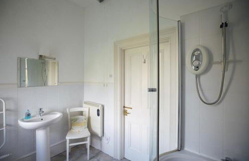 Elegant Pembrokeshire Country House - Sleeps 17 - Photo 33