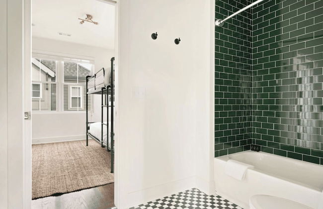 Hart Suite Buyout 1 by Avantstay Two Town House Buyout w/ Modern Amenities in Nashville! - Foto 21