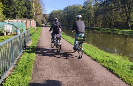 1 studio et 2 appartements 3 étoiles au calme à 150 m des thermes - Bains-Les-Bains - Foto 46