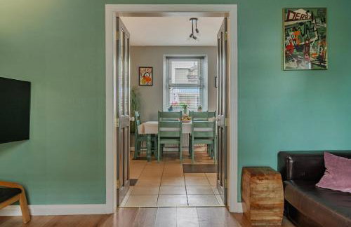 Cozy Home at Ebrington Square - Foto 13