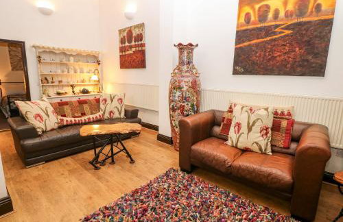 Cambridge Lodge - Photo 5