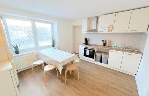 II Apartment 6 Personen - Monteurzimmer - Ferienwohnung - Großköllnbach - Foto 11