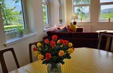 Old School, Spean Bridge - fun, friendly, relaxed - Photo 10