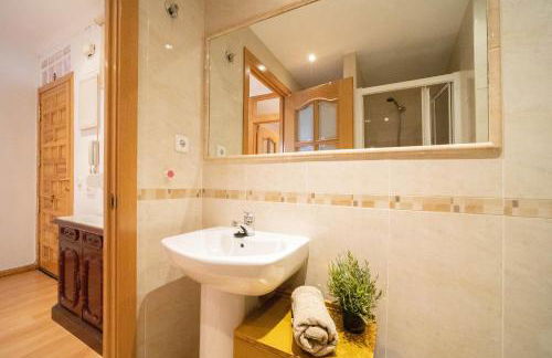 Apartamento con encanto y luz en pleno centro - Photo 10