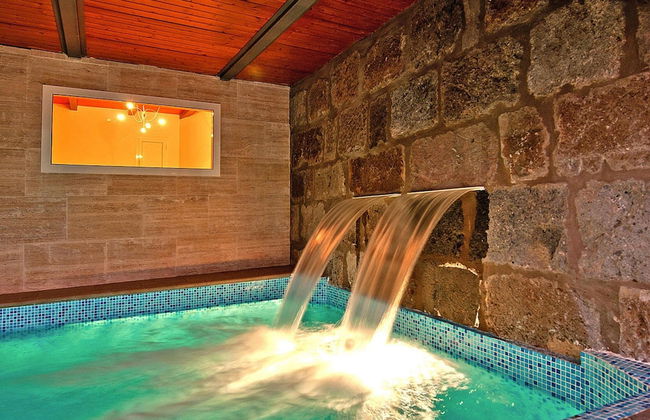 Villa With Pool and Beautiful Architecture - Foto 36