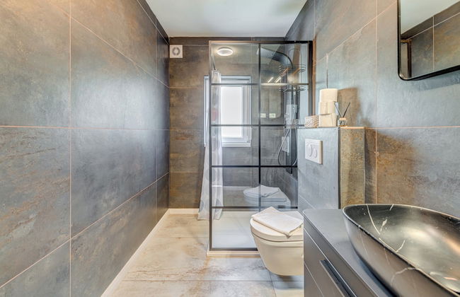 Villa Gariful - Sleeps 10 - Pool - Hottub - Petsok - Foto 44