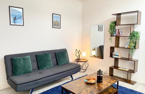 Cosy Prenton home near Tranmere Club and Liverpool - Foto 2