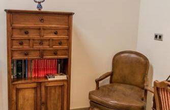 Plaza Apartamentos - Photo 17