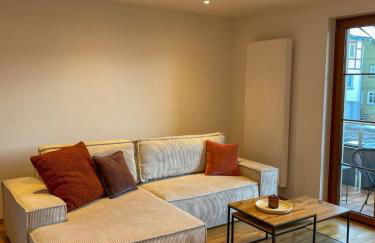 MaMa-Apartments - Haus Martina im Herzen der Rhön - 3 einzelbuchbare moderne Wohnungen für 2-8 Personen, Terrasse, Balkon, Garten, Ski und E-Bike Keller, Lounge, freies Wlan, familienfreundlich - Foto 3